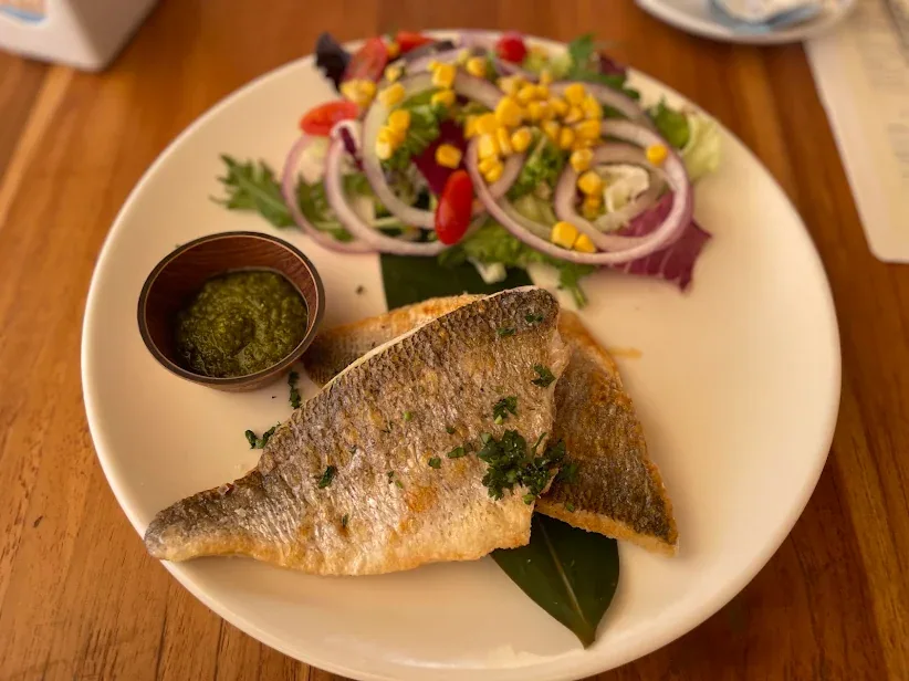 Pescado a la espalda